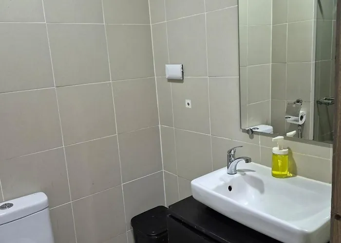 Homey Escape Near Moa * Manila
