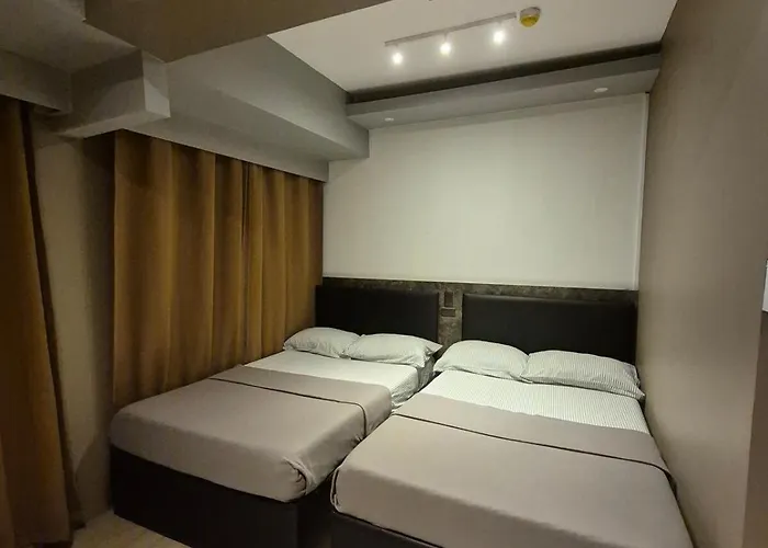 Homey Escape Near Moa Manila